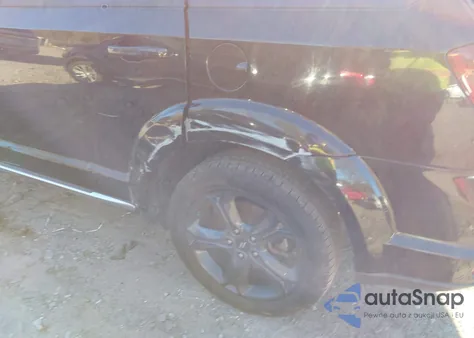 2020 Dodge Journey Crossroad z USA, uszkodzony, nr VIN 3C4PDCGB4LT269590